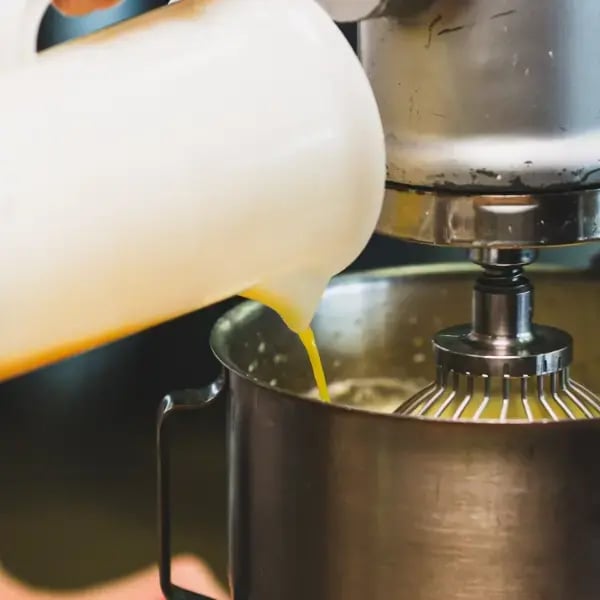 menu-baking-pouring-butter-leipurin