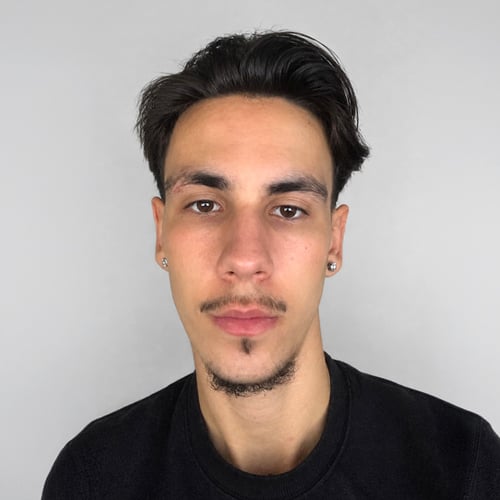  Headshot
